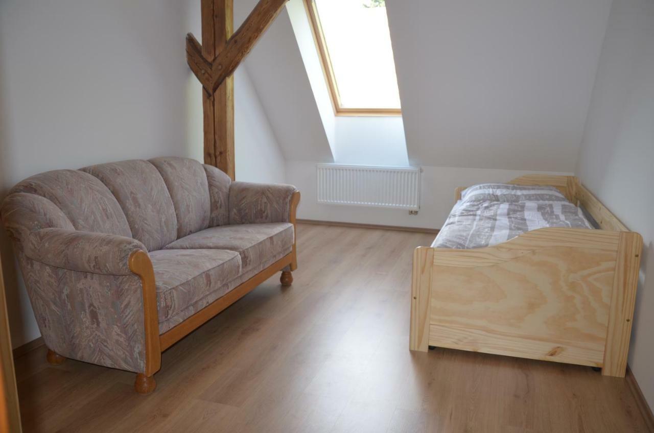 Nocleharna na stodole Apartment Zdarky Luaran gambar